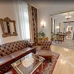 Friedrich Franz Palais فندق 4*