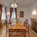 מלון Friedrich Franz Palais 4*