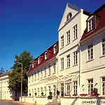 Friedrich Franz Palais فندق 4*