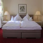 מלון Friedrich Franz Palais 4*