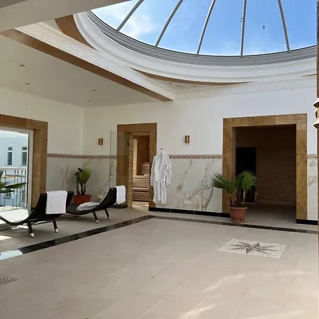 Friedrich Franz Palais 4*